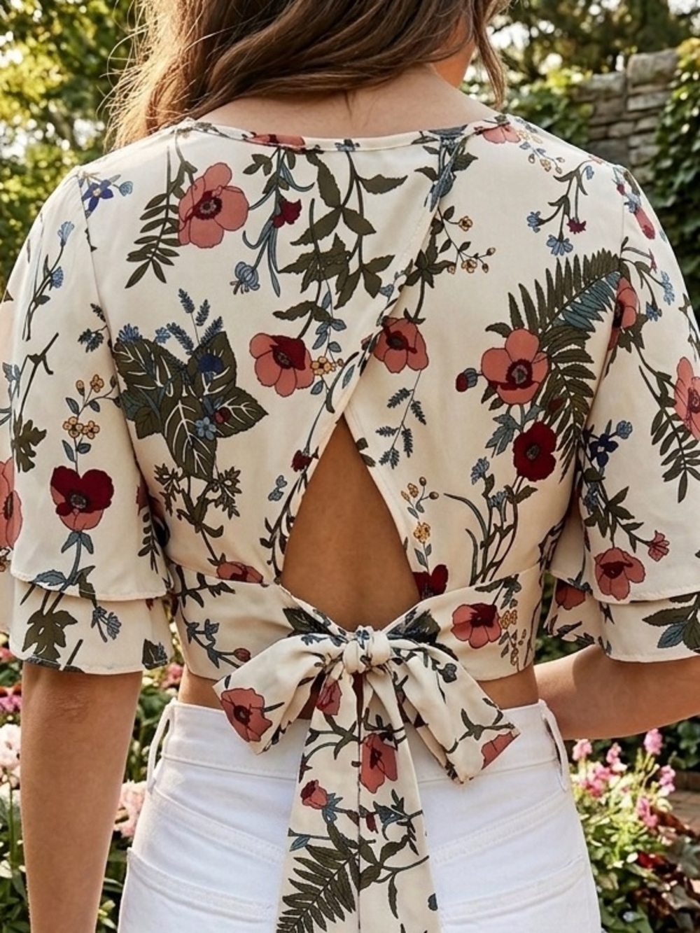 ILLA ILLA Cream cropped Floral Wrap Top w tie